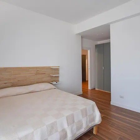 Sunrise Apartements - Sea Apartment Reggio Calabria