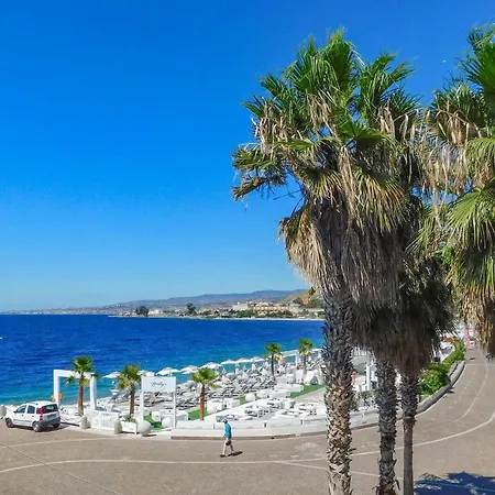 Sunrise Apartements - Sea Appartement *